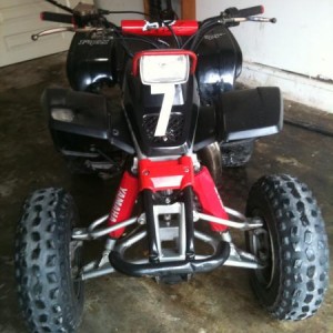 MY 02 BLASTER 200 FRONT VIEW