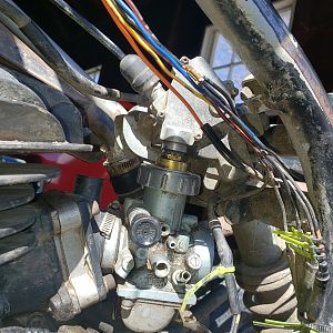 Which throttle cable
