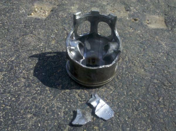 broken piston2