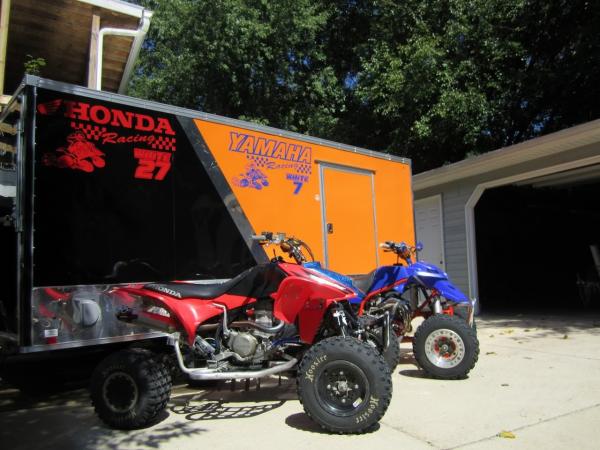 Custom trailer Graphics