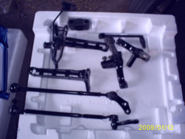 gloss black tie rods,foot pegs,shift lever,