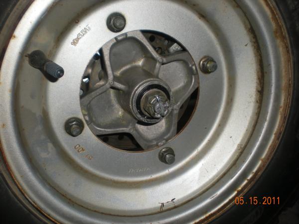 got the yellow off the shee hubs with some airplane remover