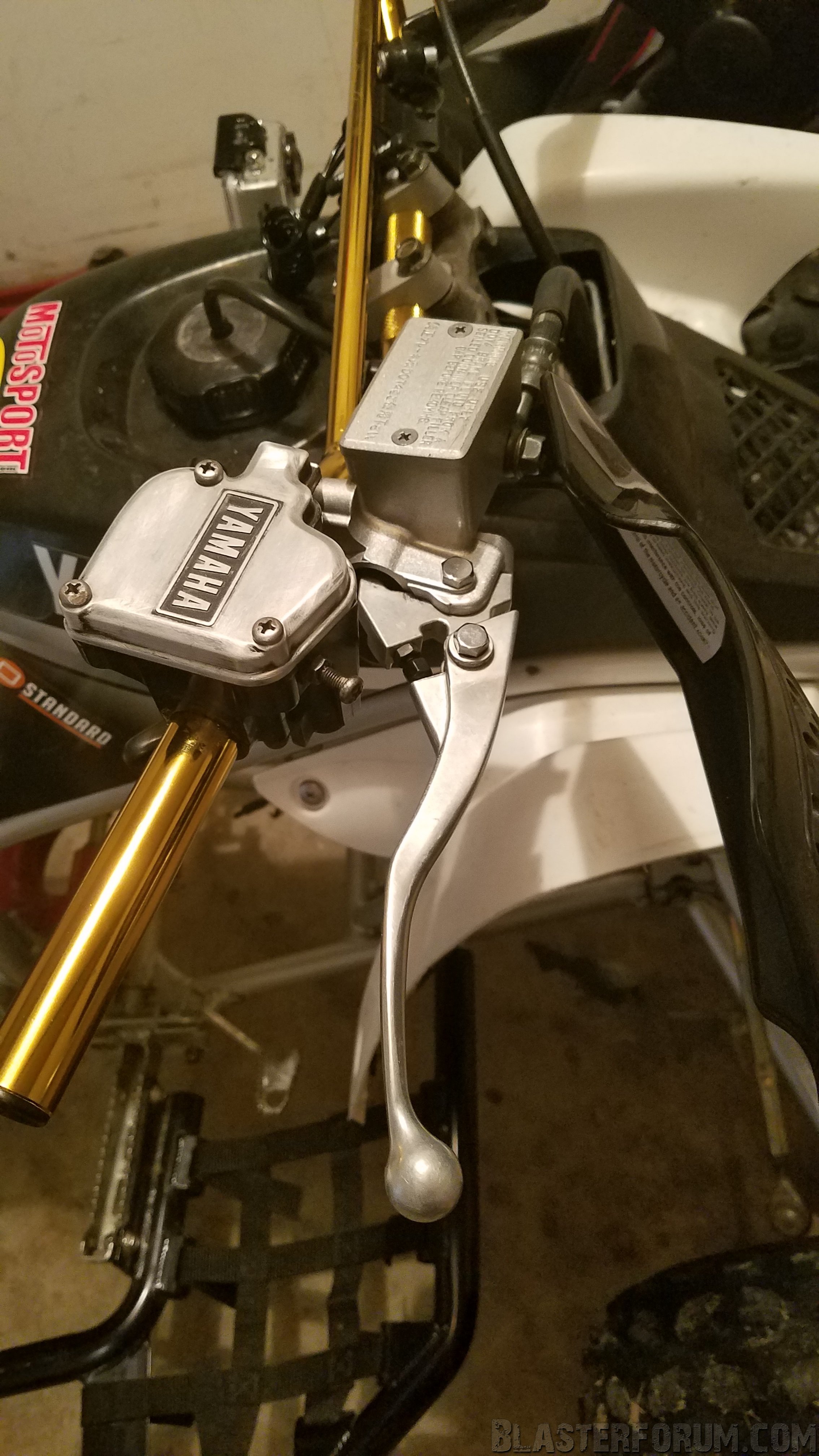 YFZ450 master/lever