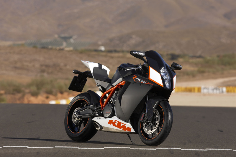 2009-ktm-rc8r-06.jpg