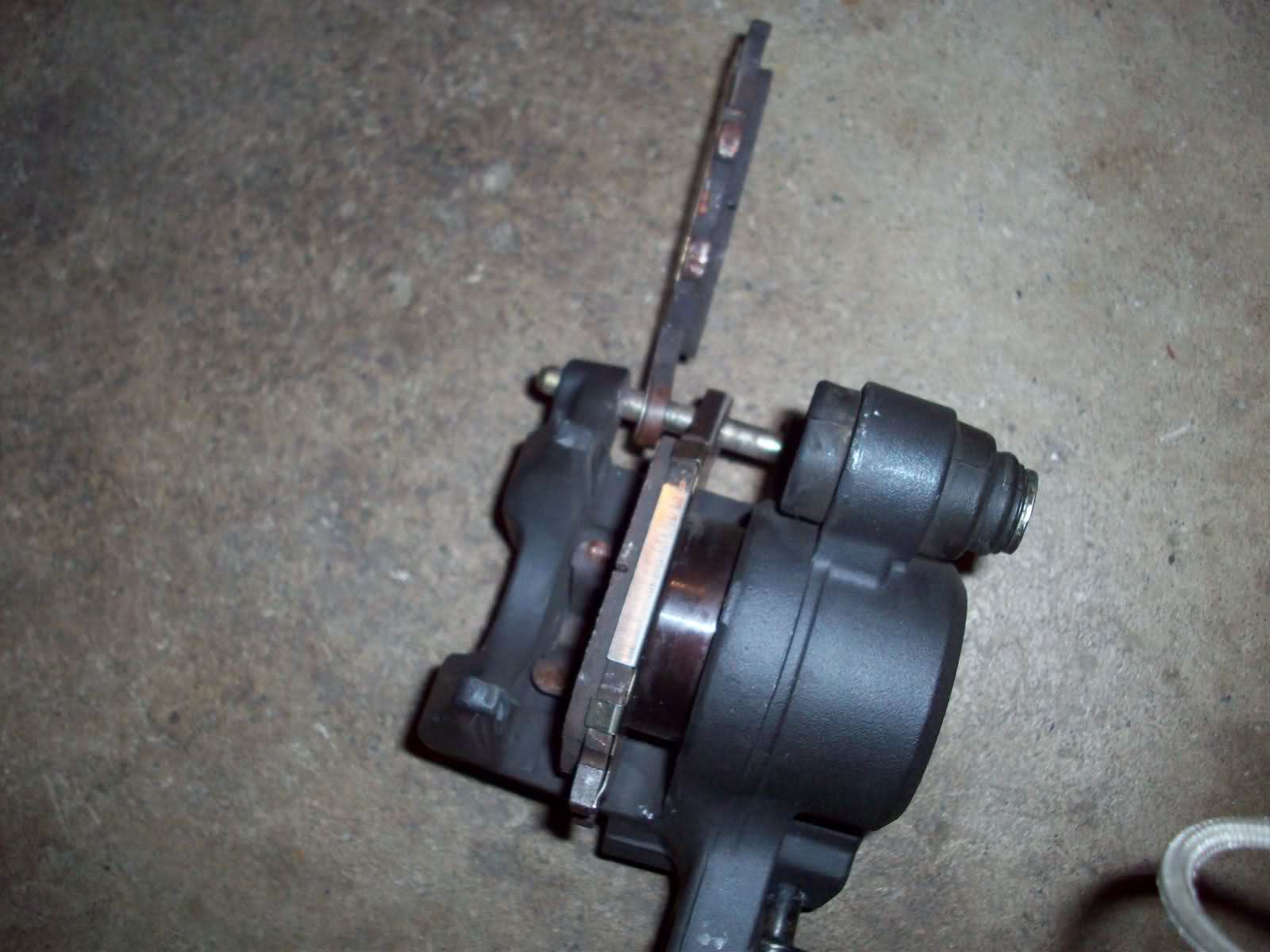 33v2j2x.jpg
