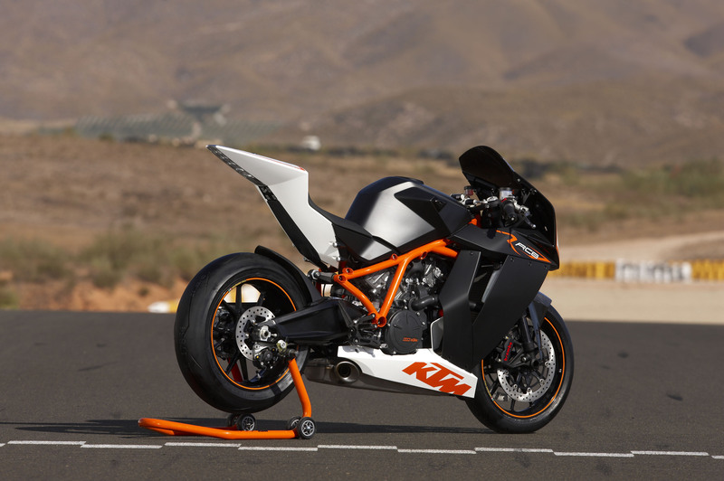 2009-ktm-rc8r-07.jpg