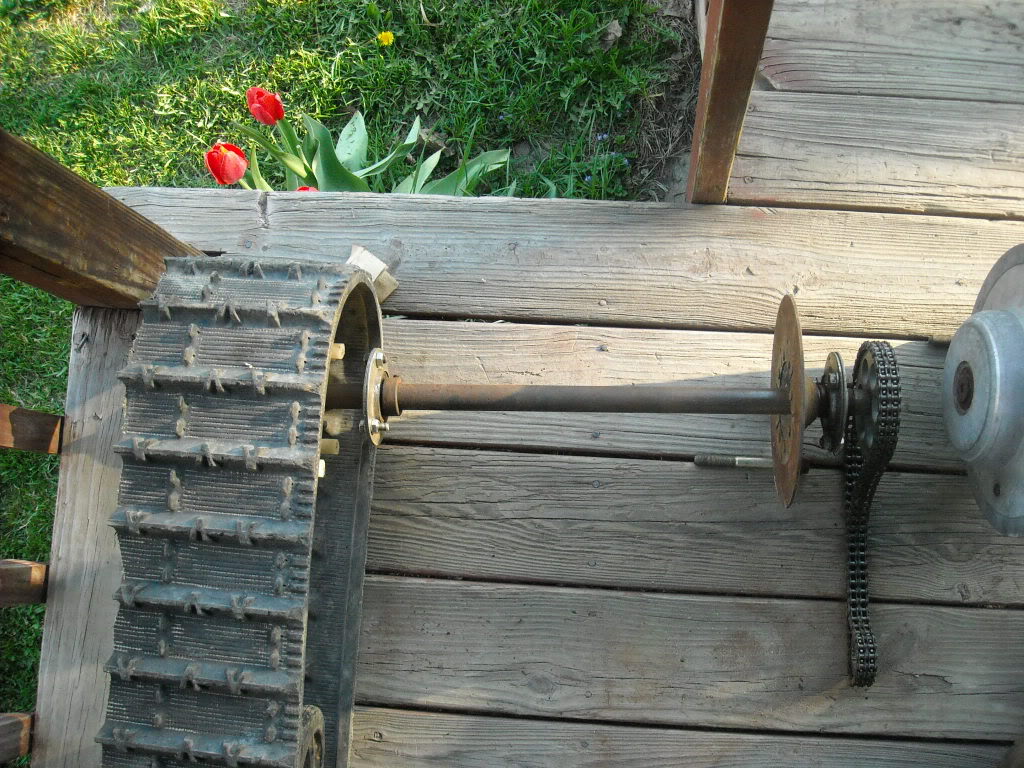 FP042909a023.jpg