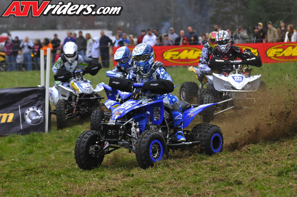 03-kristen-atwell-yamaha-yfz450-atv-holeshot.jpg