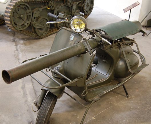 bazooka-Vespa.jpeg